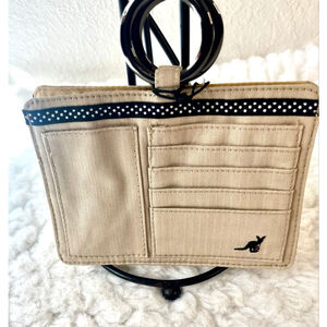 NWT Pouchee The ultimate purse organizer in beige